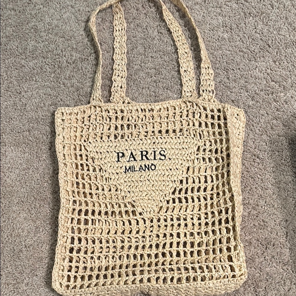 Straw beach bag